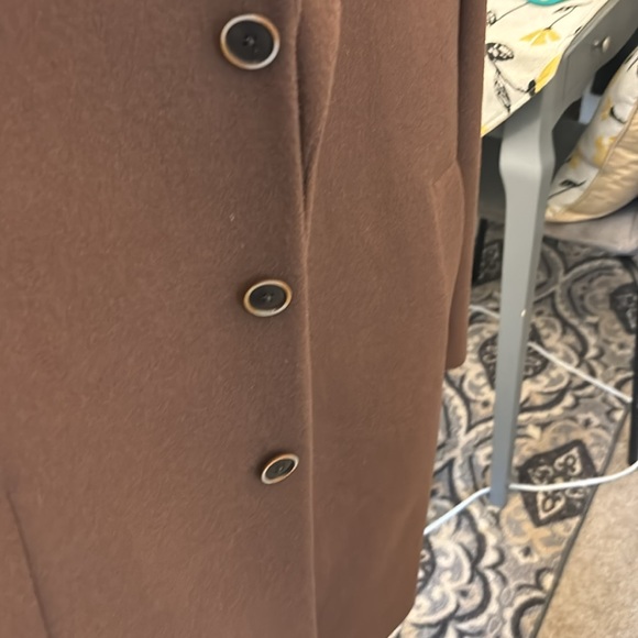 Gorgeous winter coat barely worn. Like new - Picture 2 of 5